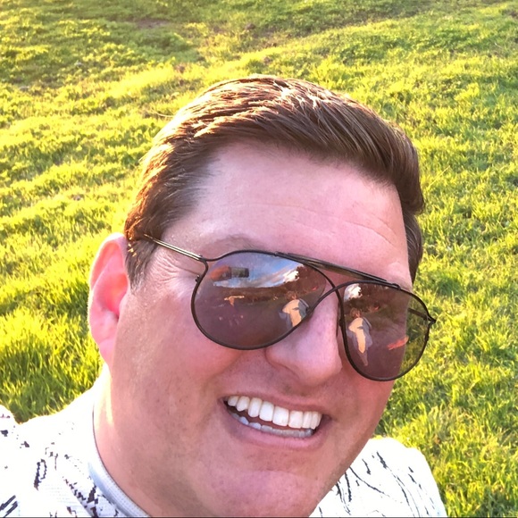 Meet your Posher, Brian - Picture 1 of 1